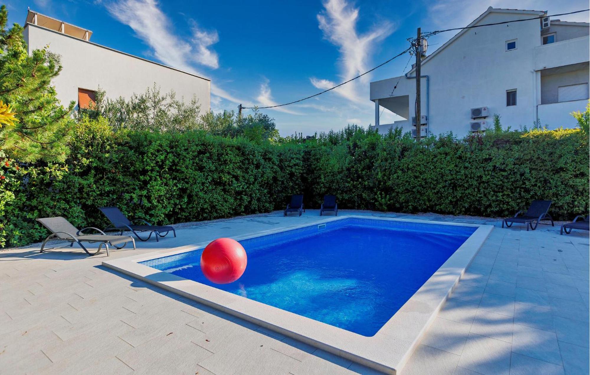 Amazing Home In Kastel Stafilic Kastela Exterior photo